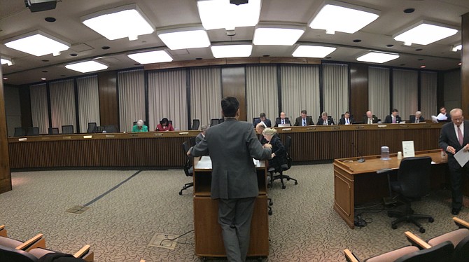 Sen. Scott Surovell (D-36) presents his bill to the Senate Commerce and Labor Committee. 