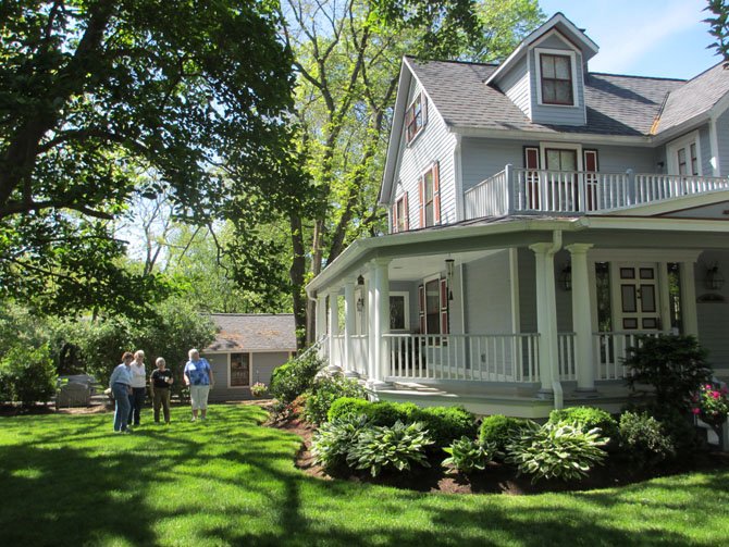 Walkers strolled around the yards that welcomed visitors.