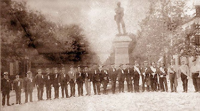 The dedication of "Appomattox," a statue dedicated to fallen Confederate soldiers from Alexandria, in May 24, 1889.