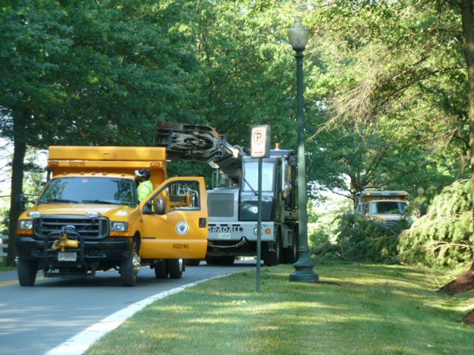 PEPCO starts the long clean-up after the June 29, 2012 storm.