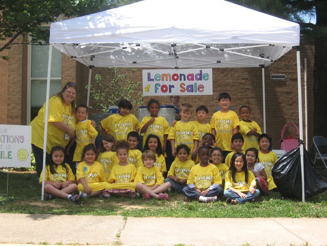 London Towne teacher Lauren Conlon and her first-grade lemonade sellers.