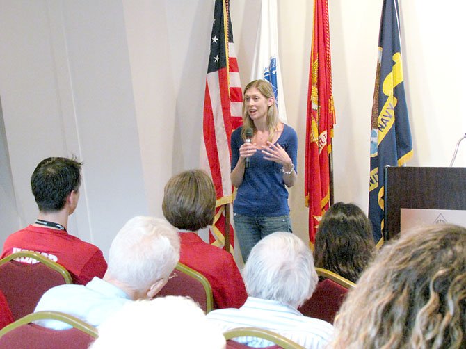 Marie Tillman addressing the scholars and veterans.