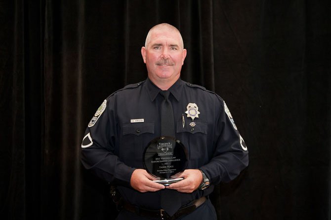 Senior Police Officer Eddie Stapleton receiving this year’s award.