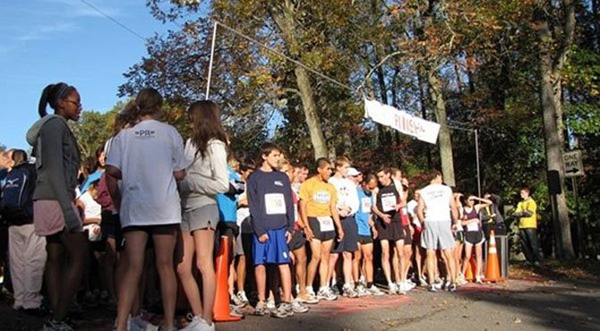 Runners participate in last year’s 5K Run/Walk in memory of Ellen Vala Schneider.