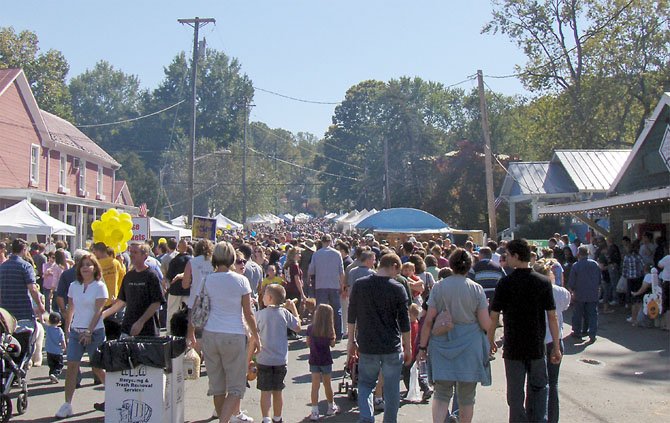 Thousands of people jammed Main Street for last year’s Clifton Day.
