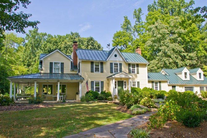 This home in the Vienna/Oakton area is featured on Virginia’s 80th annual Historic Garden Week tour in Fairfax County.

