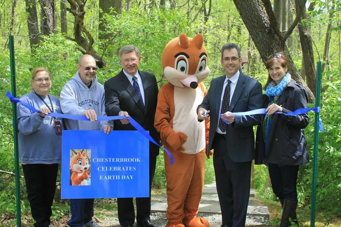 Pictured, from left: Chesterbrook ES Acting Assistant Principal Naomi Sweet; Chesterbrook ES Principal Robert Fuqua; Dranesville Supervisor John Foust; Chester the Chesterbrook Mascot; Kevin Ginnerty, director of project delivery for Hotlanes; and Amee Burgoyne, McLean Community Foundation.