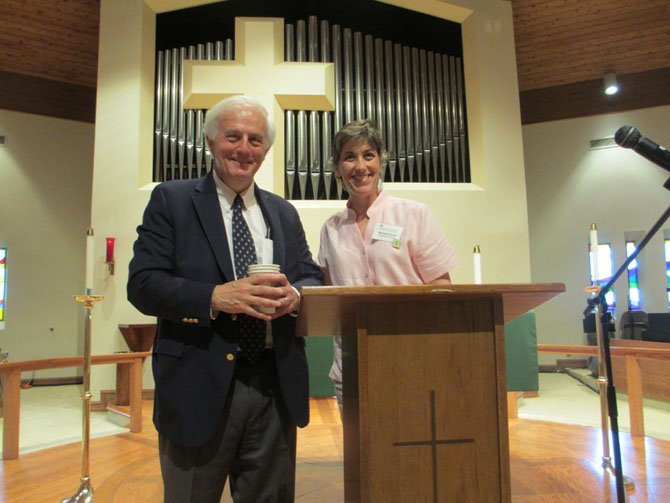 Bob Levey, whose career with the Washington Post spanned 37 years, and Shepherd’s Center of Oakton-Vienna’s Director Michelle Scott share the podium at SCOV’s Lunch ‘n’ Life presentation on June 10 at Emmanuel Lutheran Church.