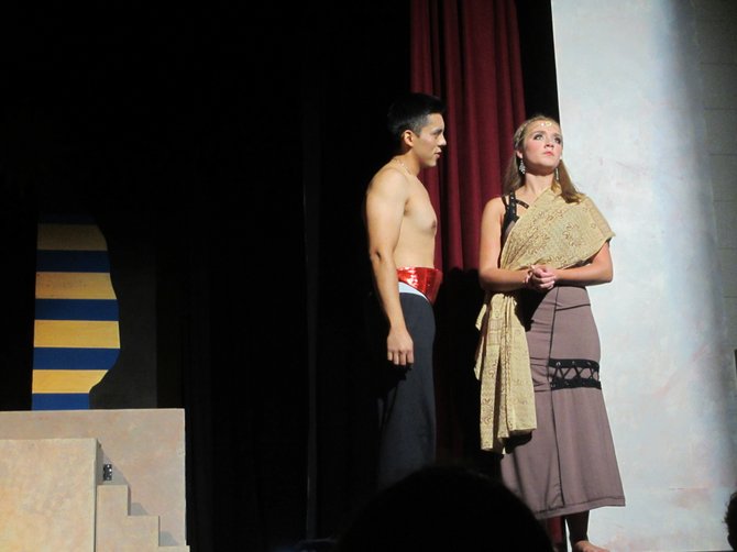 Egyptian captain Radames (Roberto Rivera), although betrothed to the pharaoh’s daughter, is taken in by the spunky slave, Aida (Sarah Chapin). Radames is not aware she is a Nubian princess.