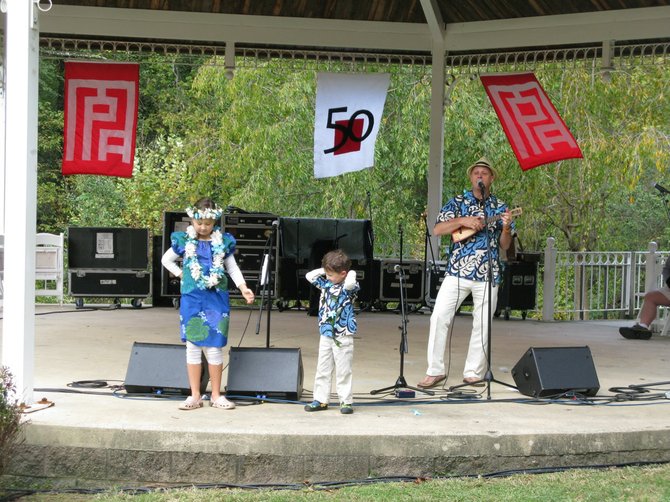 Ukelele Phil and the Hula Kids will perform again this year at MPAartfest.