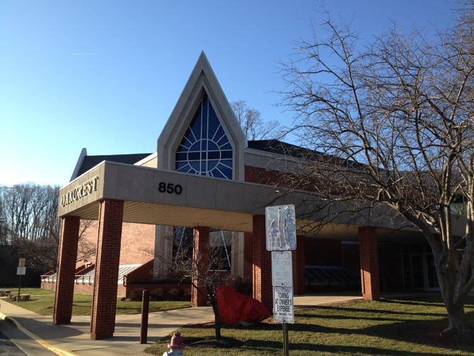 The Oakcrest School will be vacating their current location at 850 Balls Hill Road in McLean, formerly the McLean Bible Church until their move in 2007.