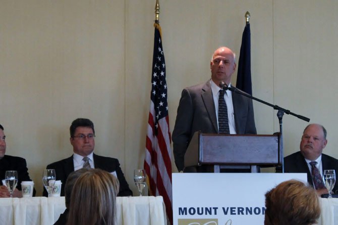 Gerald Gordon, president of the Fairfax County Economic Development Authority, speaks at the 2014 Economic Outlook Summit.