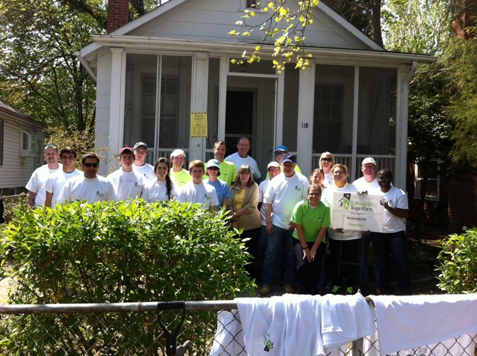 The volunteers upgraded trim in the back of the house, replaced screen in the screen door, repaired a bathtub handle, put in a window air conditioner and installed a fence in the backyard.
