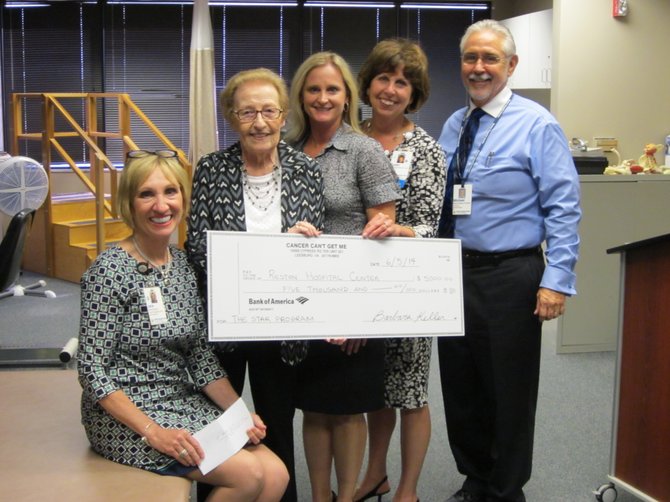 From left: Jane Raymond, COO/Vice President, Reston Hospital Center; Barbara Keller, Founder/Executive Director, Cancer Can’t Get Me; Catherine D’Reaux, STAR Program
Coordinator, Reston Hospital Center; Susan Foy, Director of Oncology Services, Reston Hospital Center; Mic Adams, Director of Rehabilitation Services, Reston Therapy & Fitness.