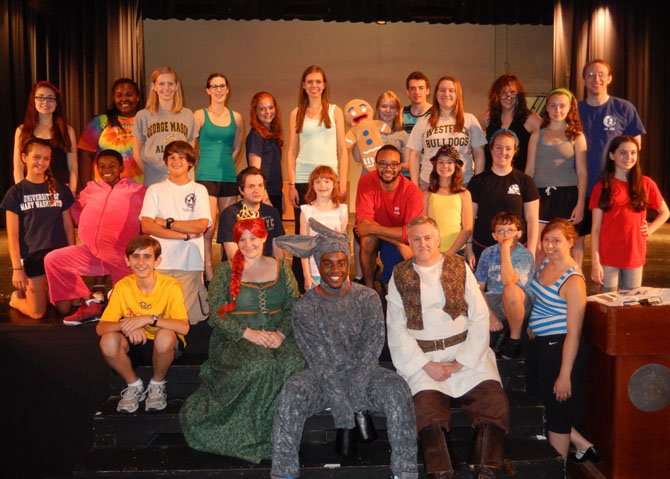 The show’s three leads with many of the Summer Stars actors before rehearsing the “Freak Flag” dance number.
