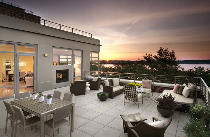 The spacious residences include up to 1,000 square feet of patios and terraces as well as river and cityline views.
