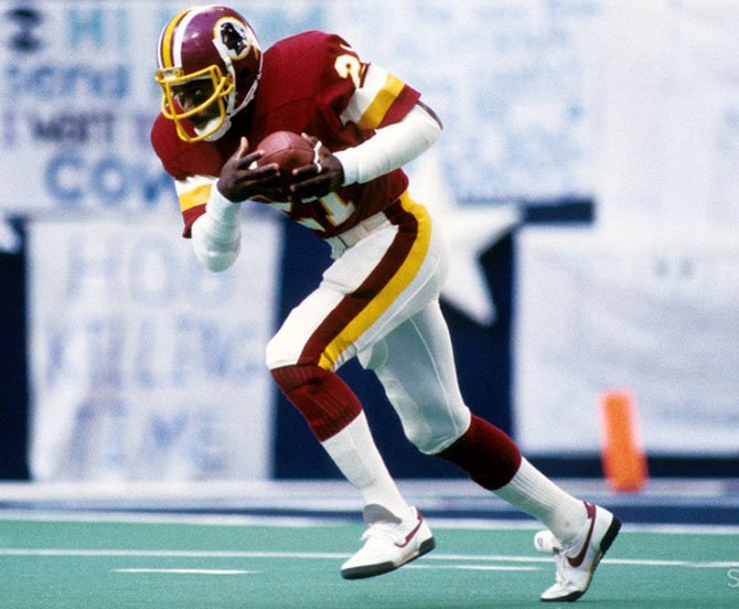 Three time Pro Bowler and Super Bowl champion Mike Nelms will be the featured speaker at the Alexandria Sportsman’s Club annual Redskins Night Oct. 21 at the Old Dominion Boat Club.