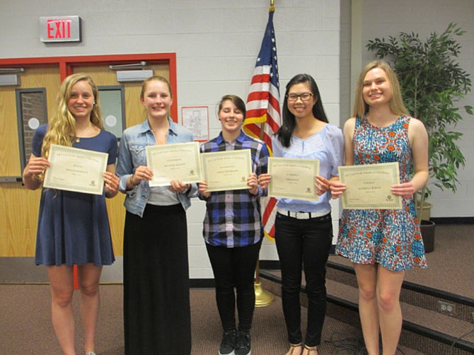 The Optimists of Greater Vienna presented Awards of Distinction to Amber Liu - Academics, McLean Kelley – Citizenship, Katrina White – Science, Megan Byrnes – Sports, and Erica Therkorn – Technology.
Not present for photo was Fine Arts Award for Distinction winner, Doi Kim. 
