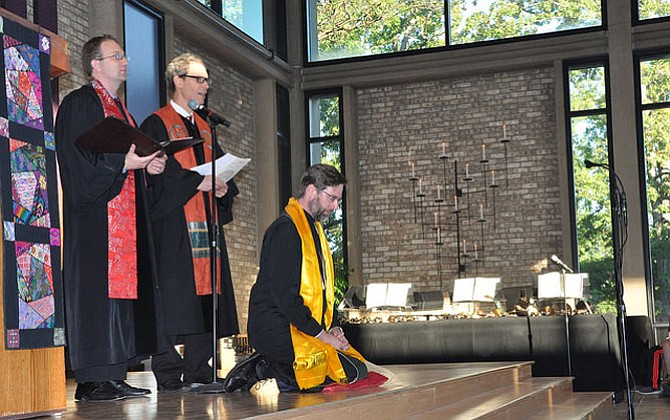 The Rev. Aaron B. McEmrys was installed as senior minister of Unitarian Universalist Church of Arlington on Oct. 11.
