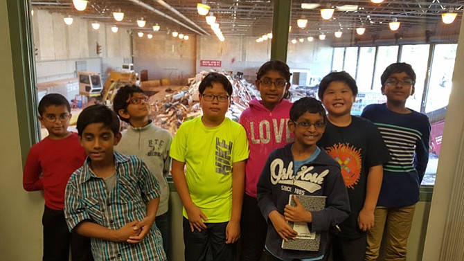 Team AMP at Poplar Tree Elementary includes Austin Thomas, Praneeth Kemisetti, Arnav Nanduri, Matthew Kweon, Mallina Shah, Anish Paspuleti, Alton Lin, and Advaith Gajulapally.