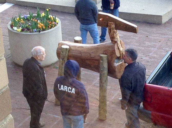 Lake Anne of Reston Condominium Association (LARCA) and IPAR will present The Wooden Horse, constructed by Reston artist Marco Rando. This commissioned public artwork is inspired by the Lake Anne original (of the same name) created by artist Gonzalo Fonseca in 1965. The horse is now in place for Founder’s Day on the small plaza overlooking the lake, between the Heron House Apartment building and the first house in Washington Plaza Cluster, along the path Reston founder Bob Simon used to walk around Lake Anne.
