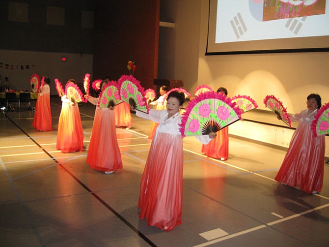 The MaeHwa Dance Team  from Kyungi High School performs.