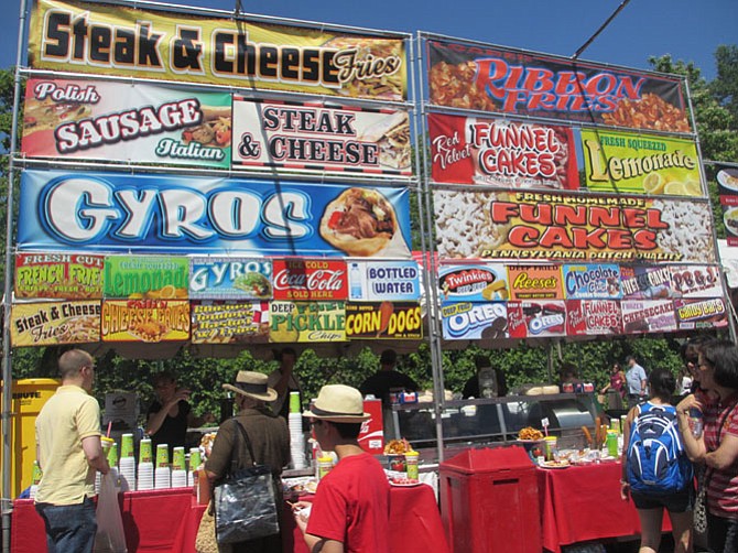 Fry it and they will come …. Dozens of vendors serve up carnival treats, fried, barbecued, or iced.
