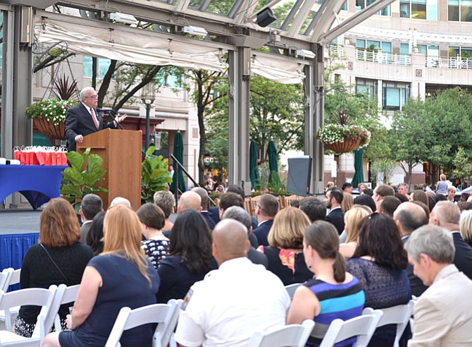 U.S. Rep. Gerry Connolly (D-11) was the Keynote Speaker at the ceremonies for  Leadership Fairfax Institute and Emerging Leaders graduating Classes of 2016. The Congressman encouraged the graduates to take what they had learned and the connections they had made to “bloom where you are planted” for the betterment of all the community’s citizens.
