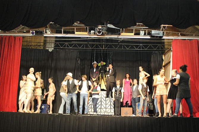 The Vienna Youth Players’ interpretation of “Jesus Christ Superstar” is set against the backdrop of the 1920s.
