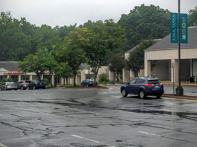 Tall Oaks Shopping Center is 86 percent vacant, according to Planning Staff member Mary Ann Tsai.
