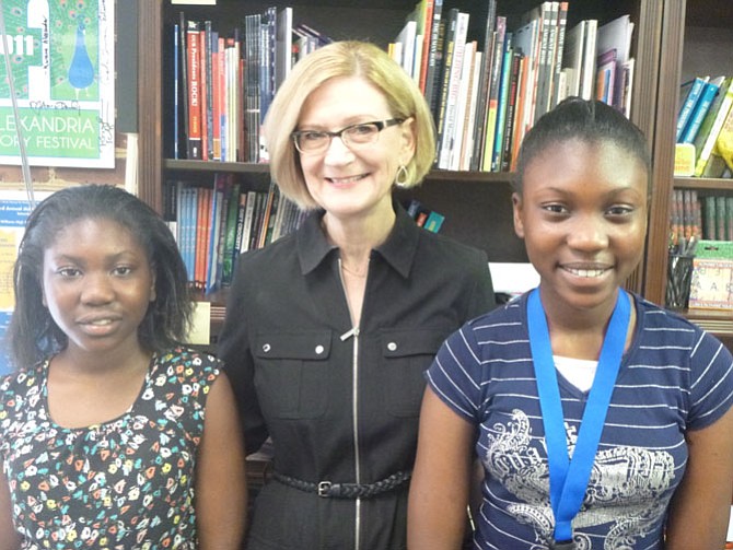 Dariah and Jeneya with mentor Lisa Thurston
