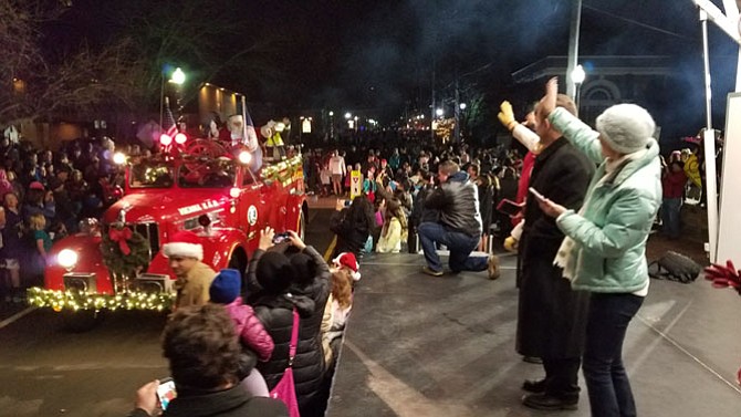 Mayor Laurie DiRocco, State Senator Chap Petersen, and Del. Mark Keam welcome Santa as they kick off the annual Church Street Holiday Stroll, hosted by the Town of Vienna, Historic Vienna, Inc., and the merchants of Church Street.
