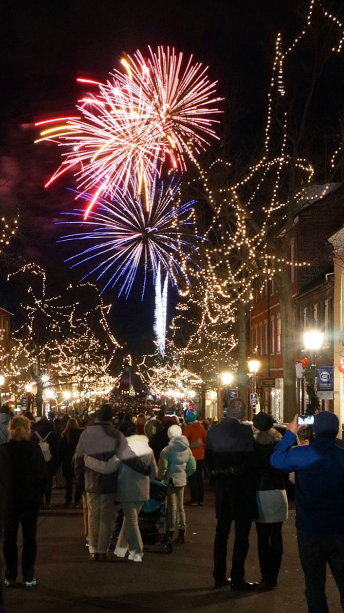 Fireworks light up the sky over the Potomac River to usher in 2017 as part of the First Night Alexandria celebration.