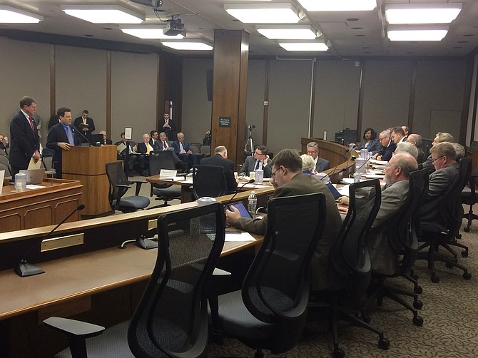 Sen. Richard Stuart (R-28) and Sen. Scott Surovell, left, testify before the Senate Agriculture, Conservation and Natural Resources Committee. 