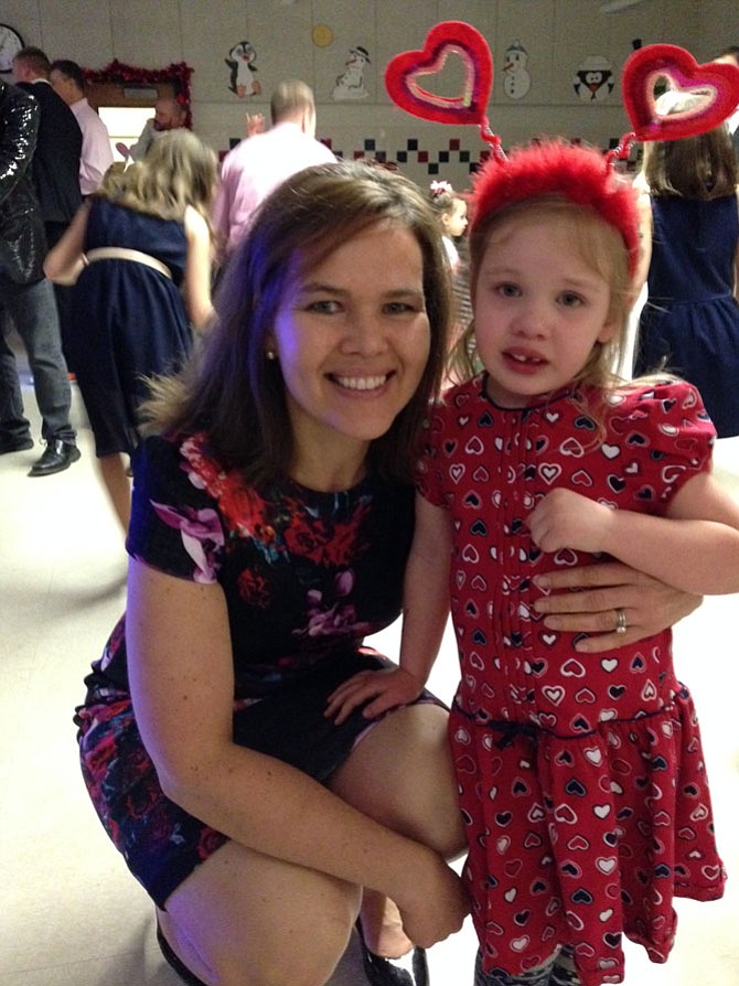 Last year, Stella Printer’s dad, Norman Printer of the Air Force Reserves, escorted his daughter to the first annual DaddyDaughter Dance hosted by the Vienna Woman’s Club. This year, Dad was called to active duty and is deployed in Germany; Mom Julie took Daddy’s place at the 2017 DaddyDaughter Dance.