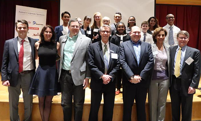 2017 YEA! students and investor panelists.