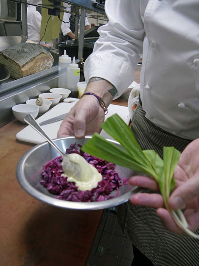 Combine color and taste with red cabbage, spring leeks and homemade mayo