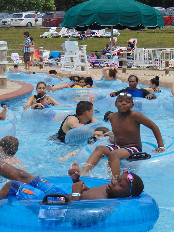 staying-cool-at-lake-fairfax-park-in-reston