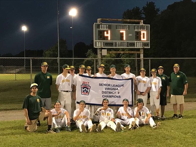 FHLL Seniors — District 9 Champions
2017 FHLL Seniors All Stars – 3-0 in Championship Play. Manager: Joe English. Coaches: Alex Grosser, David Wagner, and Josh Belanger. Players: Justin Bassett, Joey Castrilli, Wesley Duffy, Joey English, Adam Fischer, Alex Grove, Dominic Holmes, Gavin Luscombe, Chris Promen, Tyler Rulapaugh, Aidan Sanderson, Nick Sanderson, Ryan Smith, Thomas Sowell, Gabe Tose, and Jacob Trumbo.
