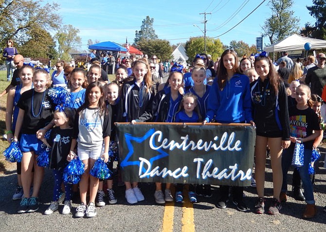 Centreville Dance Theatre poses during the parade.