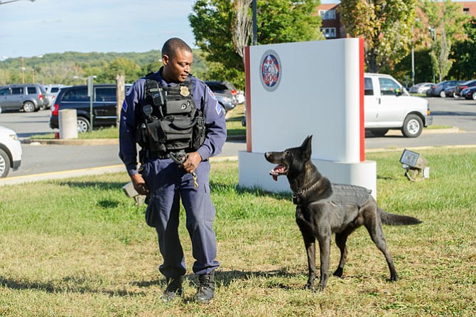 Sgt. Herman Austin and his partner, Kahn.