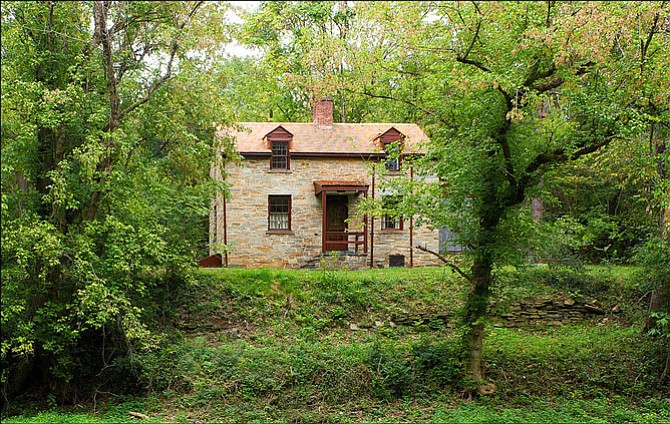 Lockhouse 10 interprets the 1930s time period and tells the story of the Civilian Conservation Corps workers who worked along the canal.