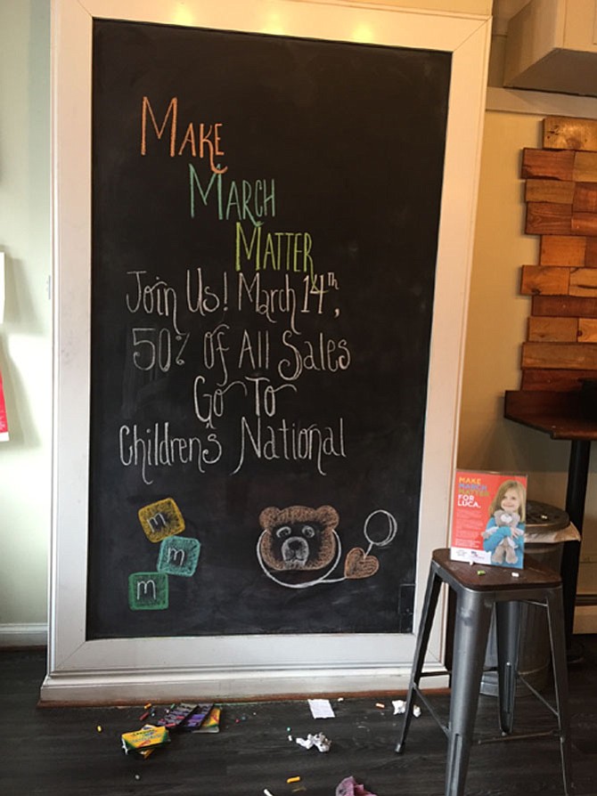 Blackboard at Dolci Gelati supporting Children’s National Health System.