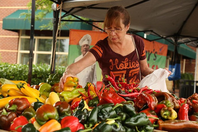 The 2018 Herndon Farmers Market opens Thursday, April 19. (Photo from 2017 Farmers Market) 