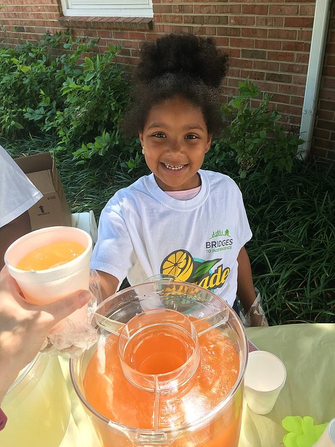 Bridges to Independence lemonade stand in 2017.