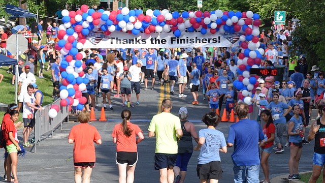 The finish line at the 2017 Autism Speaks 5K.