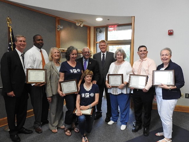 Elected officials with the winners of the Best of Braddock Awards.