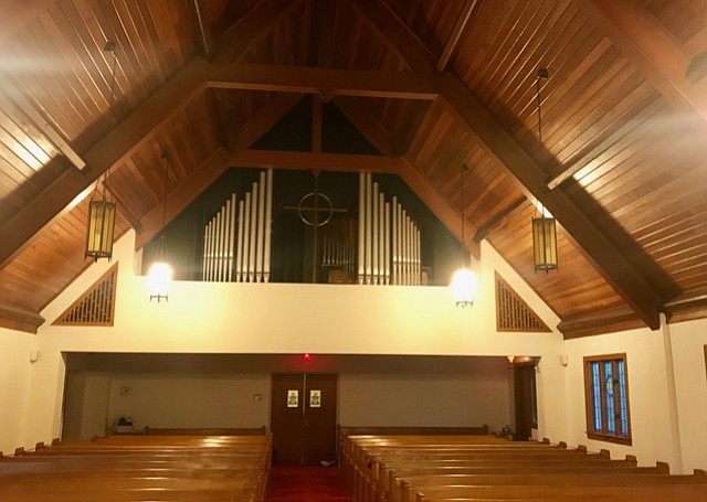 Calvary Presbyterian, on Old Kings Highway in Alexandria, recently installed a pipe organ that was donated by Arlington Presbyterian.