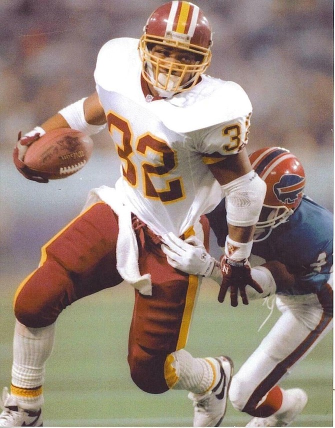 Former Washington Redskins running back Ricky Ervins, shown in Super Bowl XXVI against the Buffalo Bills, will be the guest speaker at the Alexandria Sportsman’s Club Redskins Night Nov. 14 at the Old Dominion Boat Club.