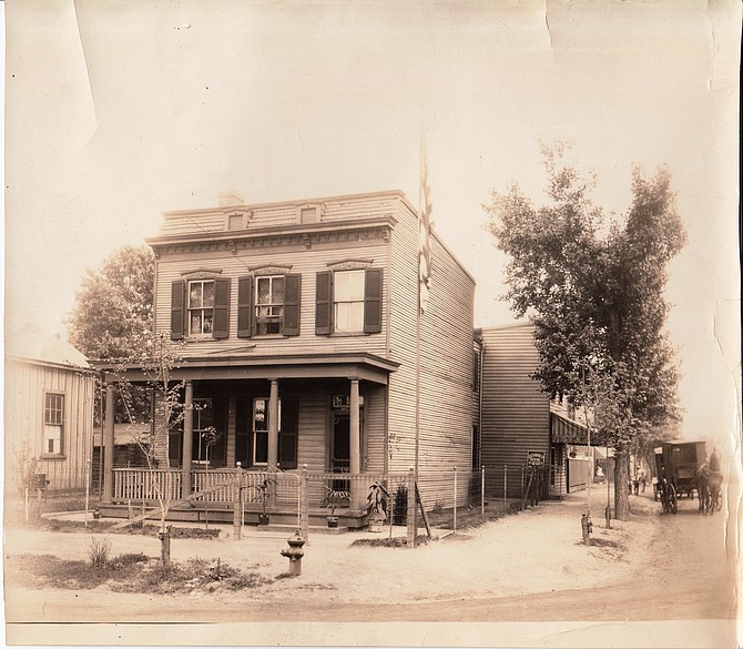 1022 Pendleton St. in the late 1920s.